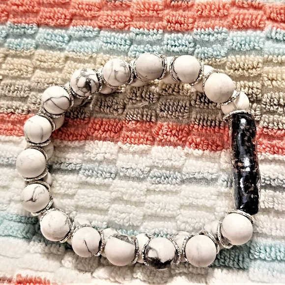 Plus Size Bracelet Howlite Goddess Stretch - Picture 1 of 3